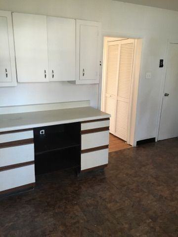 4534 Harding Rd - Photo 3 of 13