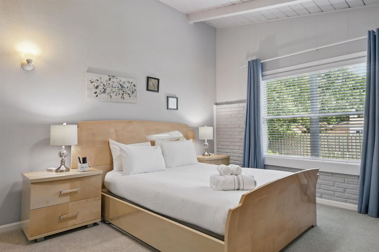 743 Greenhaven Drive #1239619P - Photo 3 of 40