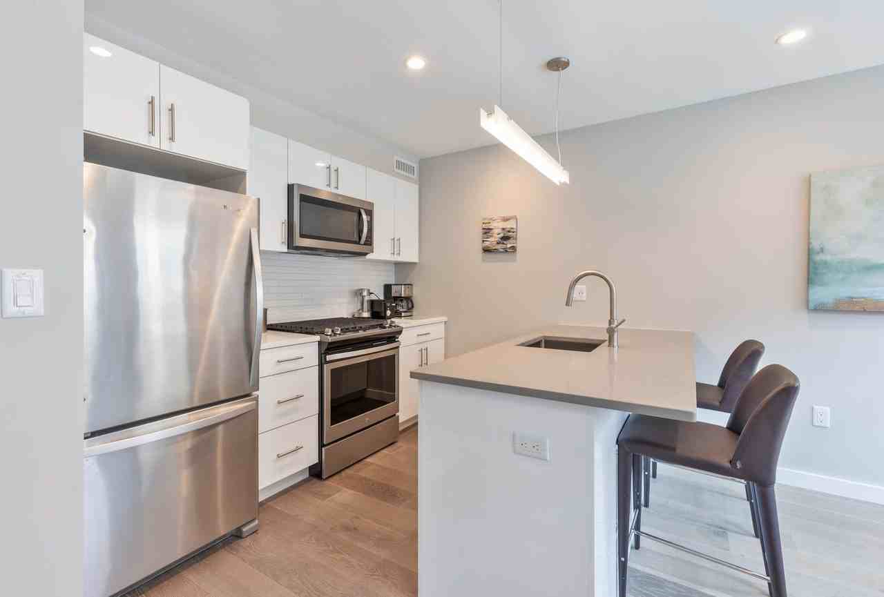 244 Hanover St #1241275P - Photo 2 of 14