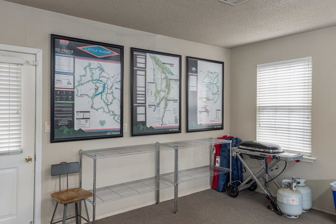 1 Amesbury Dr #1241308P - Photo 7 of 38