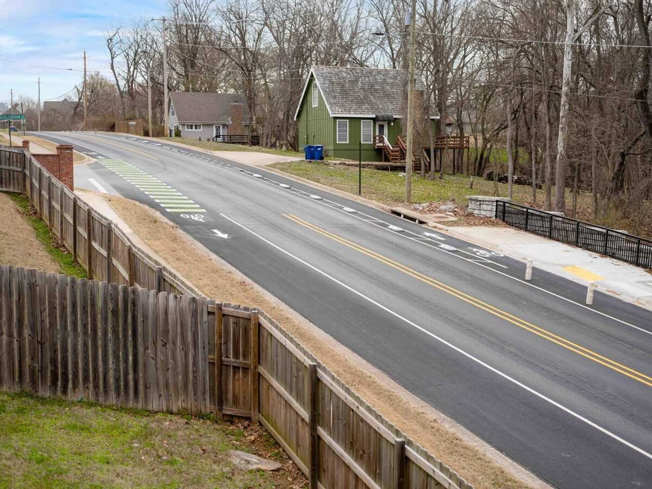 1802 Nw Mustang Ave #1241310P - Photo 6 of 39