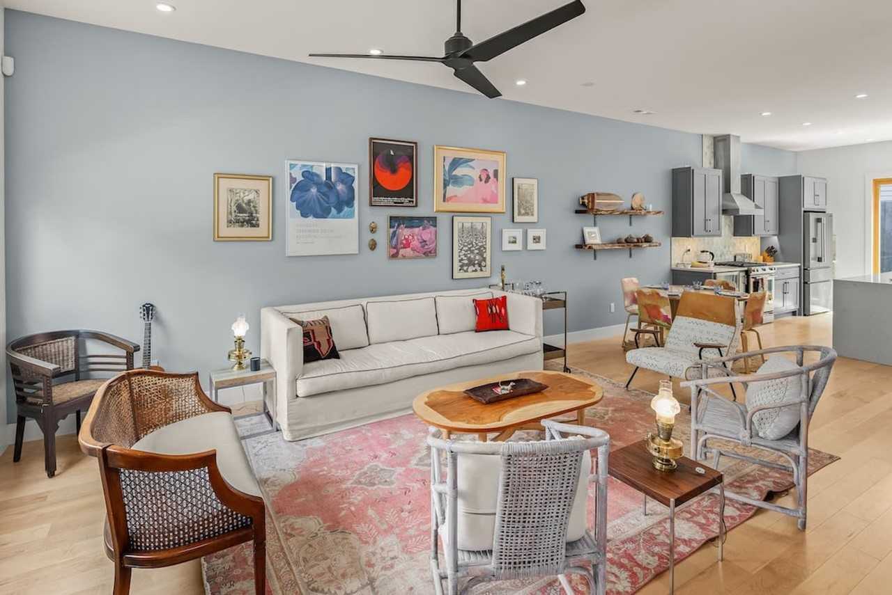 703 Se A St #1241316P - Photo 2 of 35