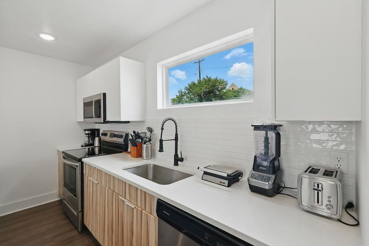 4416 San Jacinto St #1241882P - Photo 7 of 20