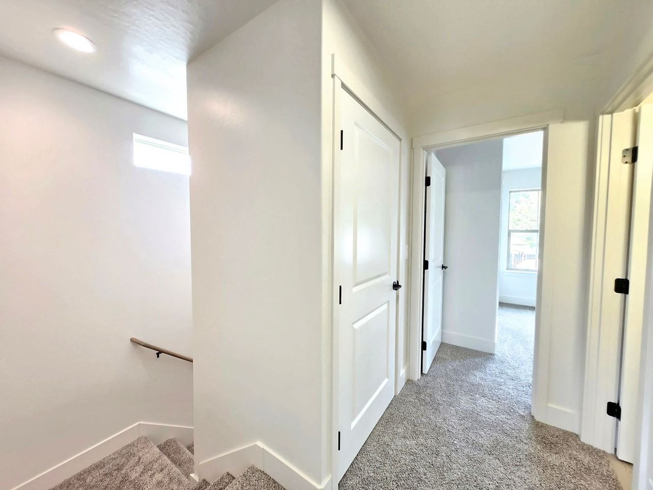 718 N Volland St - Photo 6 of 16