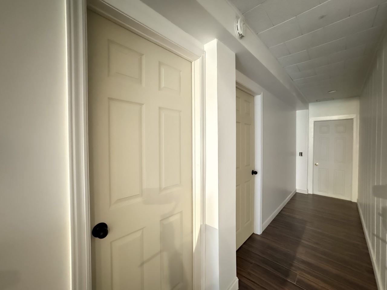 746 Avenue Plymouth #A - Photo 3 of 7