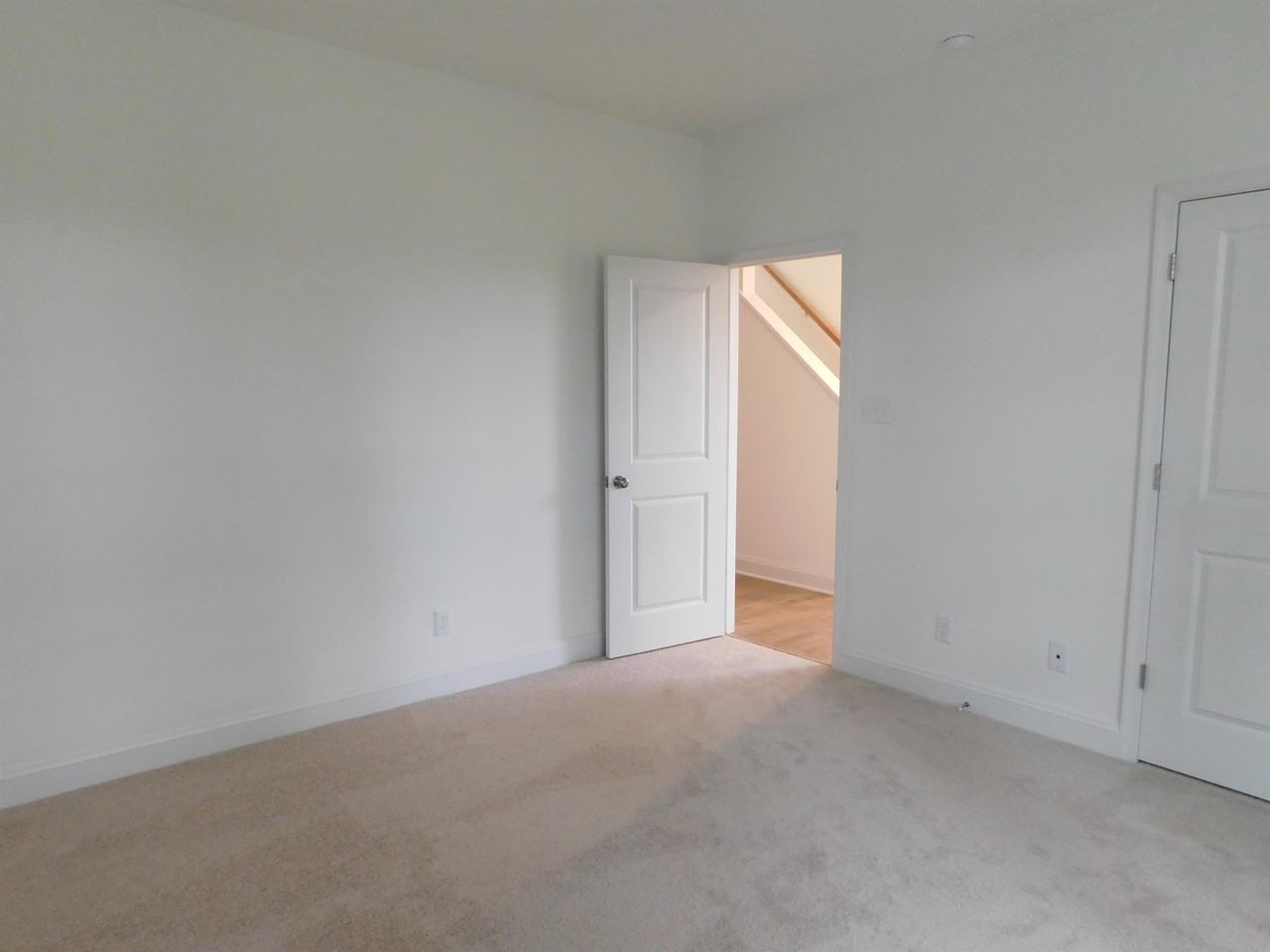 7037 Leire Ln - Photo 3 of 32