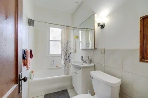 2646 Dupont Ave N #2 - Photo 5 of 10