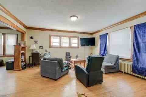 2646 Dupont Ave N #2 - Photo 3 of 10