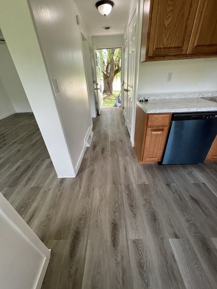 4112 Main St - Photo 2 of 7