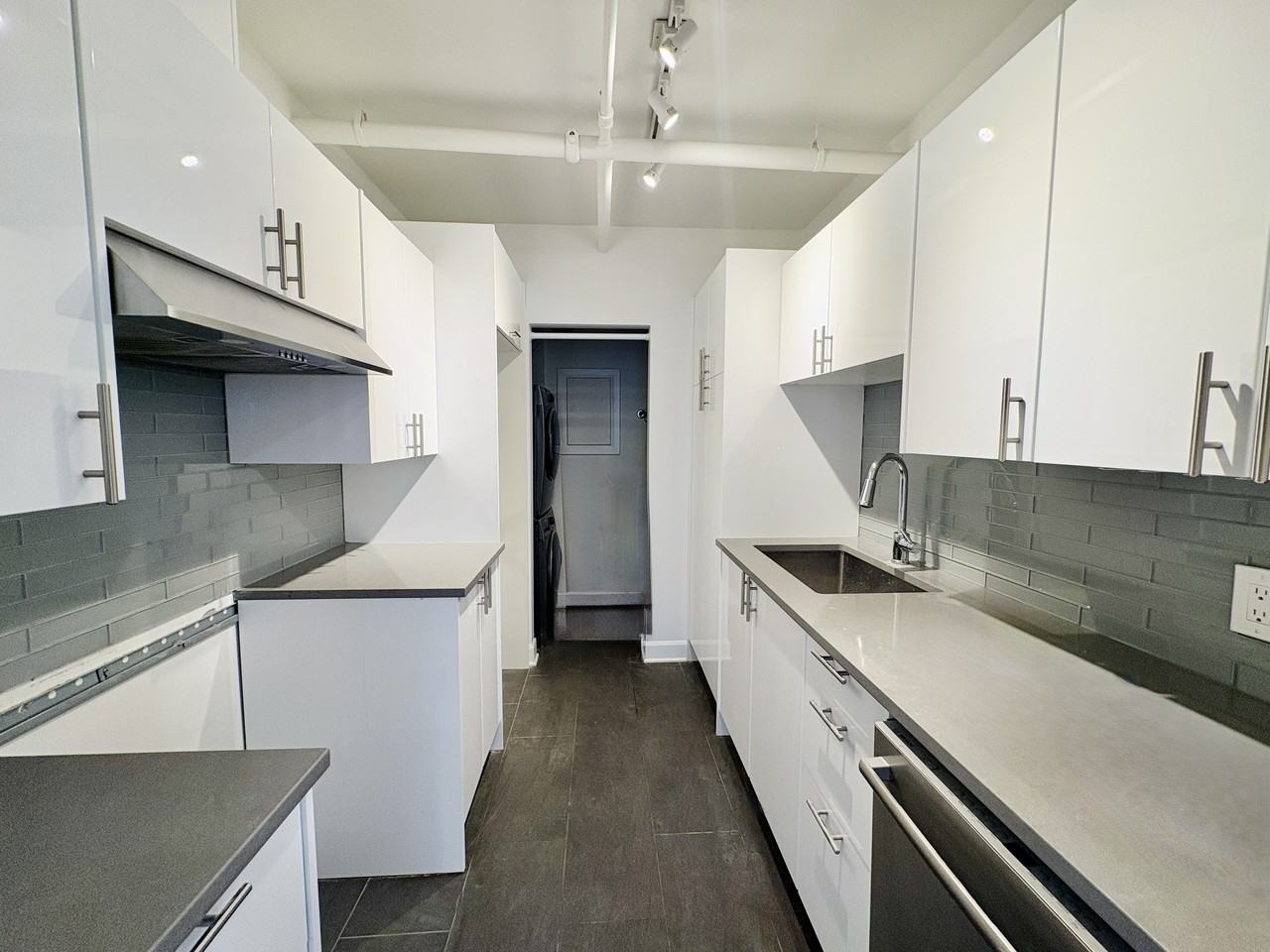 215 Rue de la Commune Ouest #4 - Photo 3 of 10