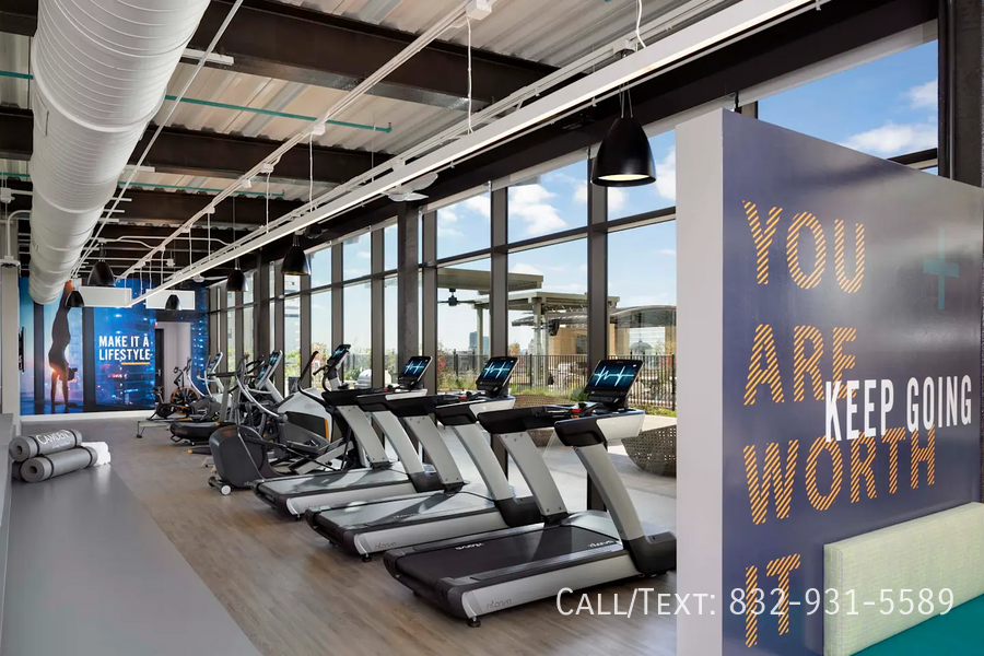 1710 Smith St #CNDN - Photo 7 of 9