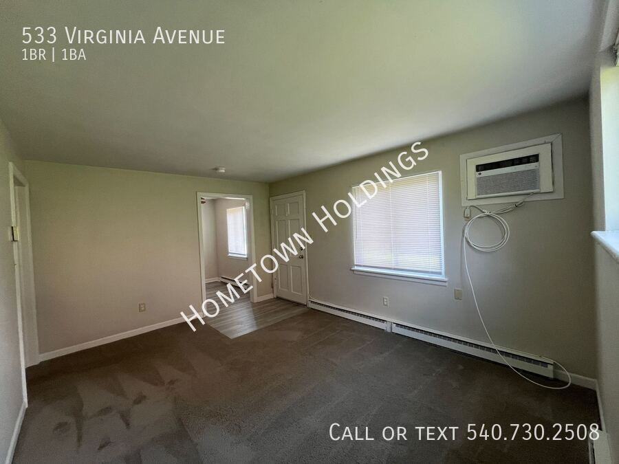 533 Virginia Ave - Photo 3 of 8