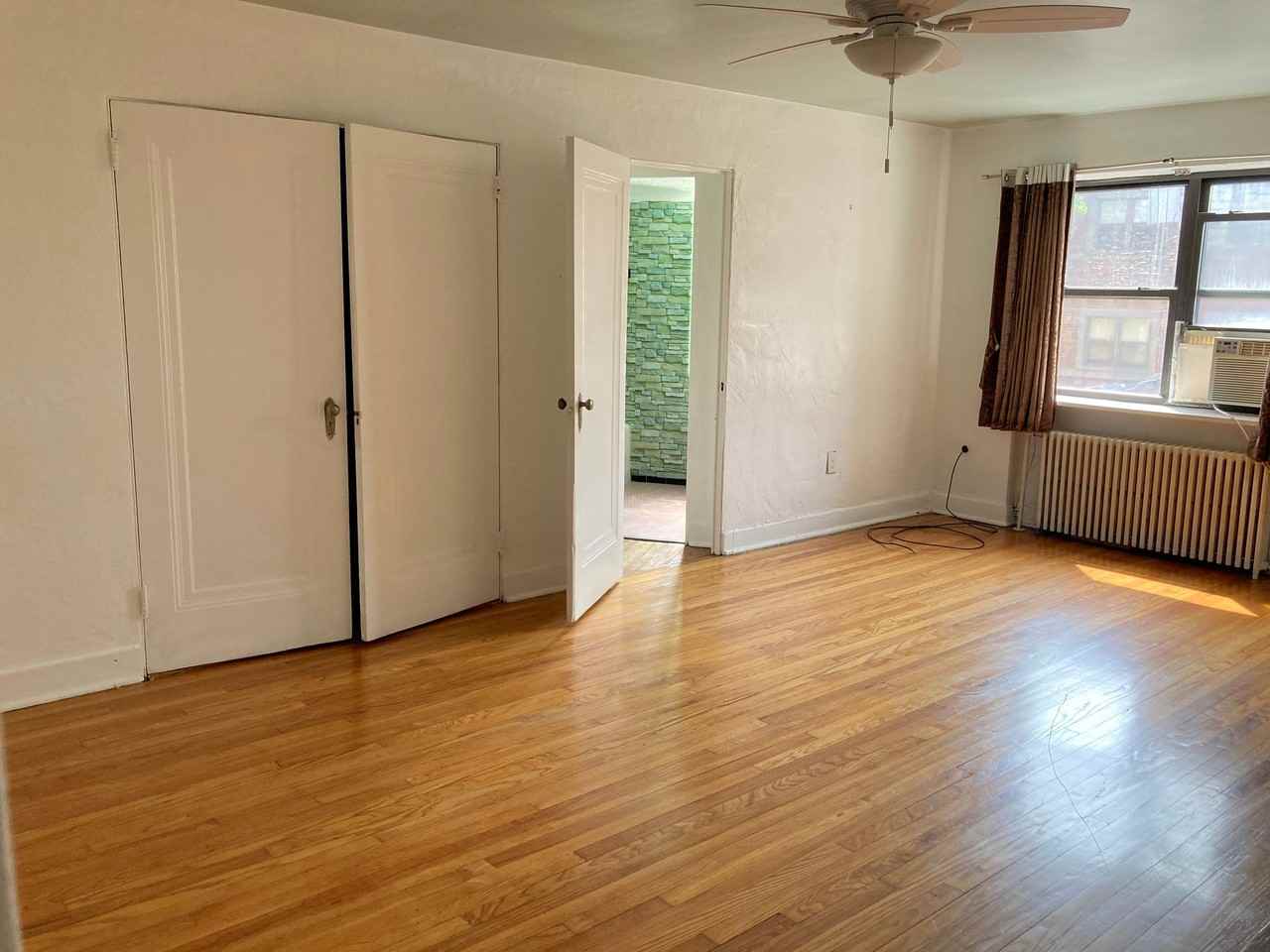 5701 MUNHALL RD - Photo 5 of 7