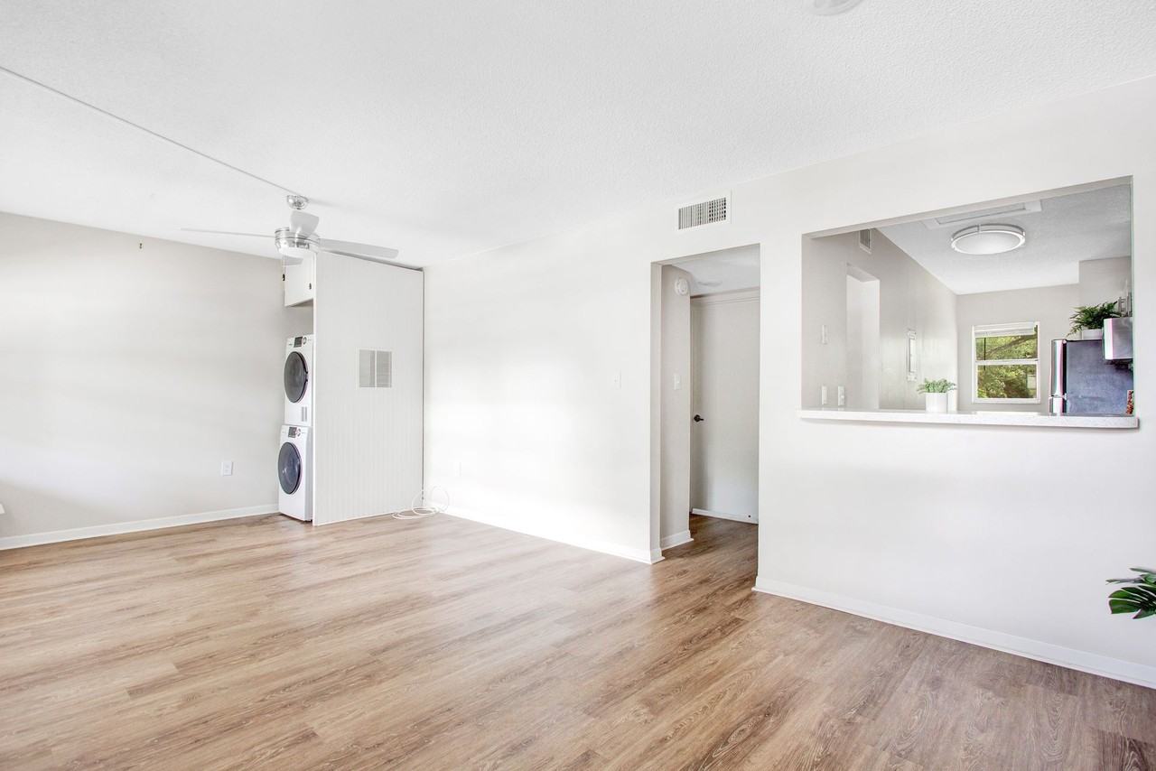 The Henry Apartments | 1 & 2 Bedroom Apartments in Plant City, FL - Photo 5 of 50