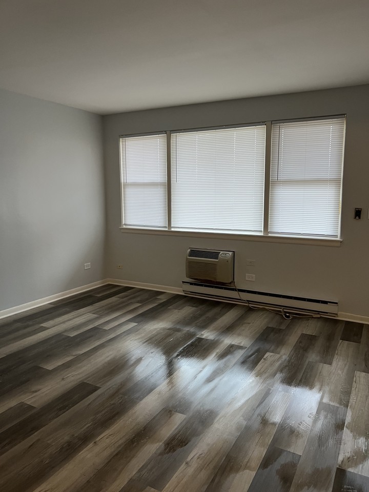 305 South Lodge Lane #2 - Photo 4 of 5