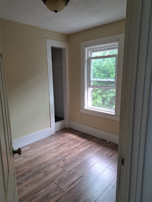 96 Calmar St #2F - Photo 2 of 8