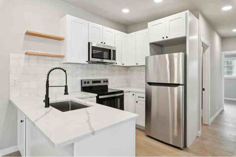 337 Martin Luther King Jr Way - Photo 2 of 15