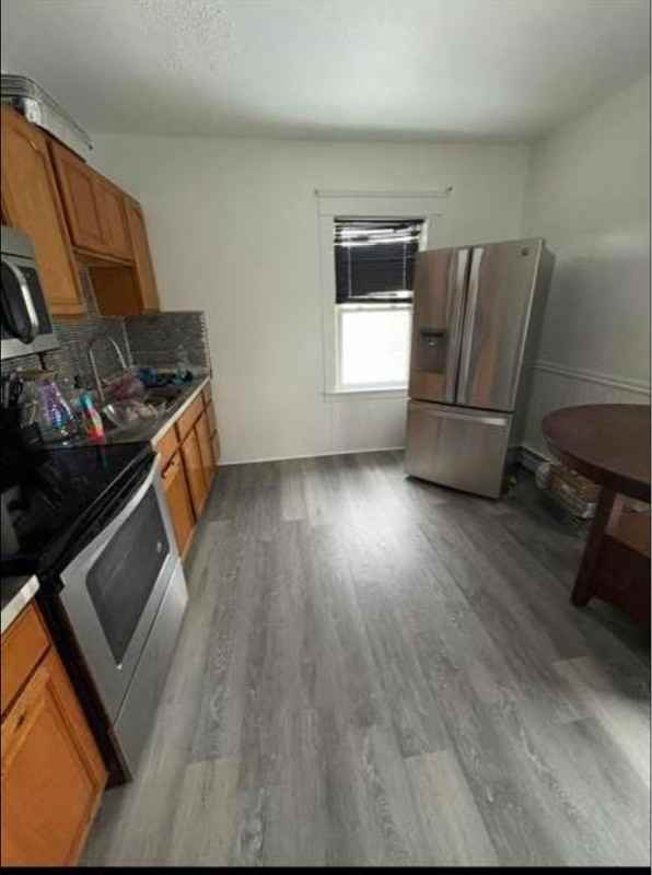 121 Stanwood St #3 - Photo 2 of 6