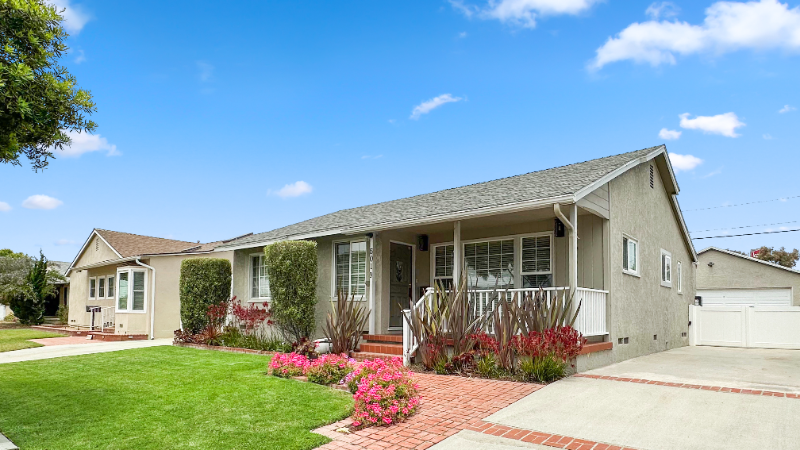 5019 Scott St - Photo 2 of 18