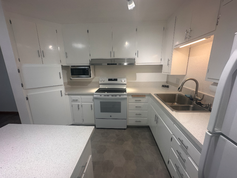 1946 Monte Vista Dr #1946 - Photo 2 of 17