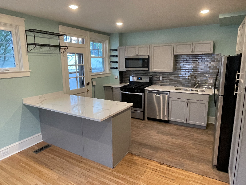 126 N Reservoir St - Photo 2 of 20