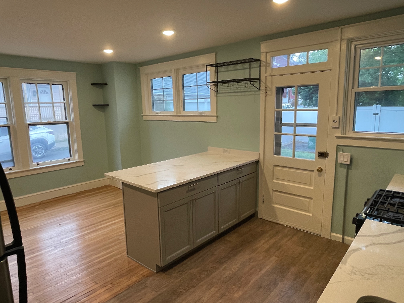 126 N Reservoir St - Photo 3 of 20