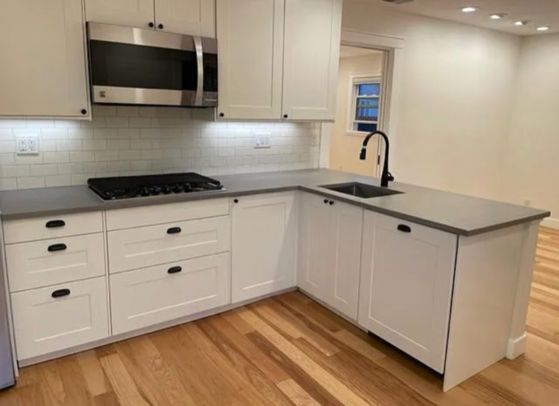 4209 1/2 Arlington Ave - Photo 3 of 10