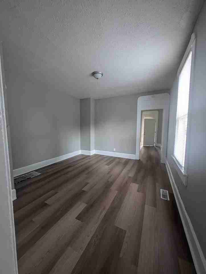 1668 S Talbott St - Photo 3 of 11