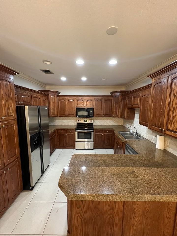 10513 Plum Creek Dr - Photo 6 of 18