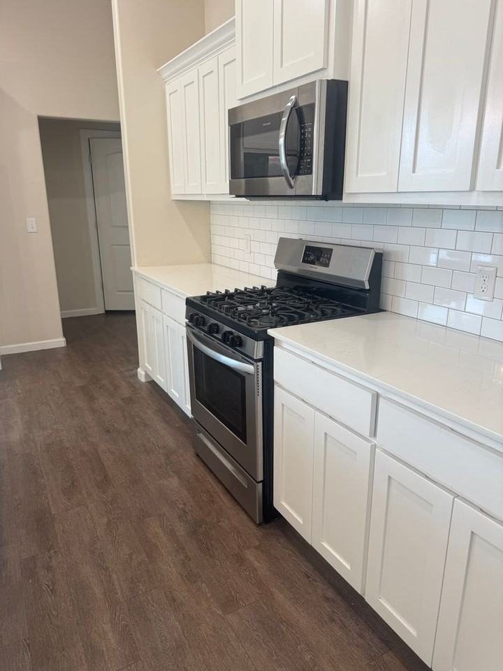 4709 Enclave Pl - Photo 7 of 43