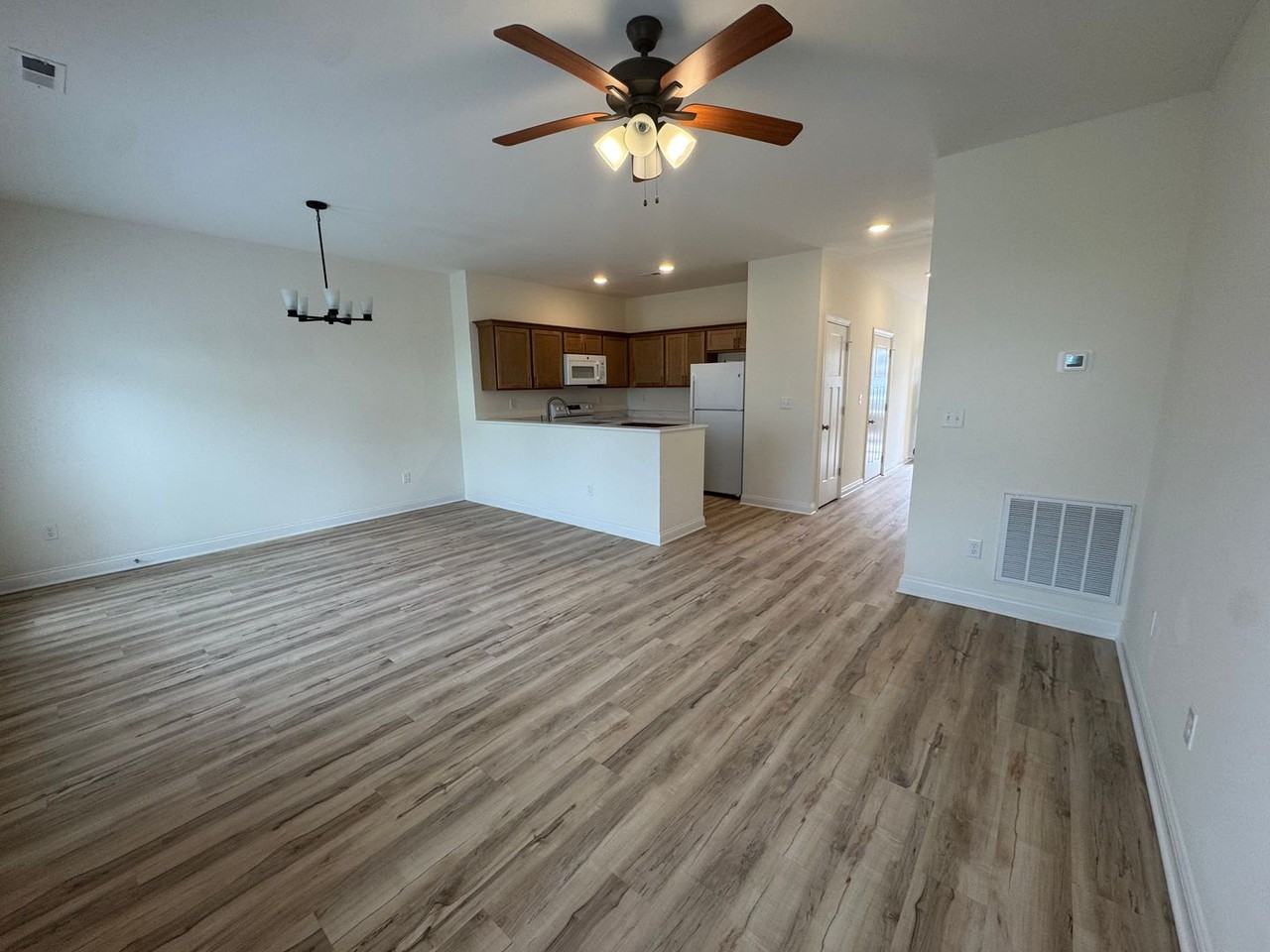 Summerland Townhomes - Photo 6 of 35