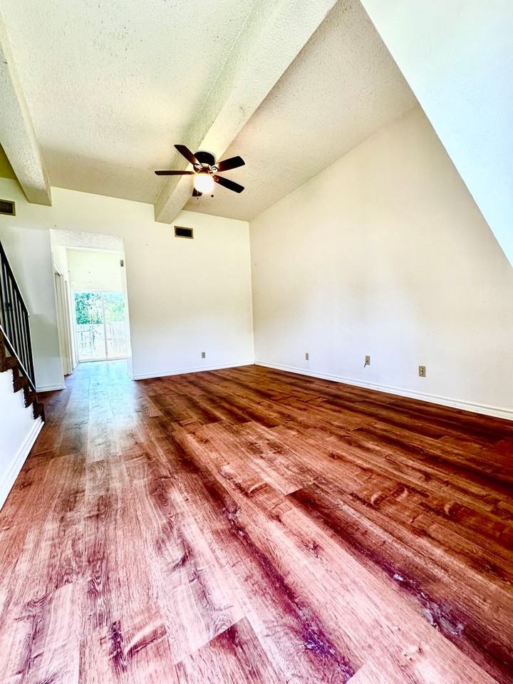 323 A St #3 - Photo 2 of 10