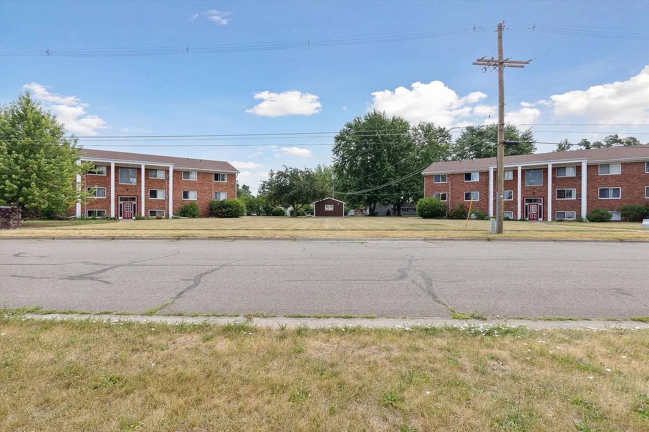 430 N Hudson St - Photo 3 of 25