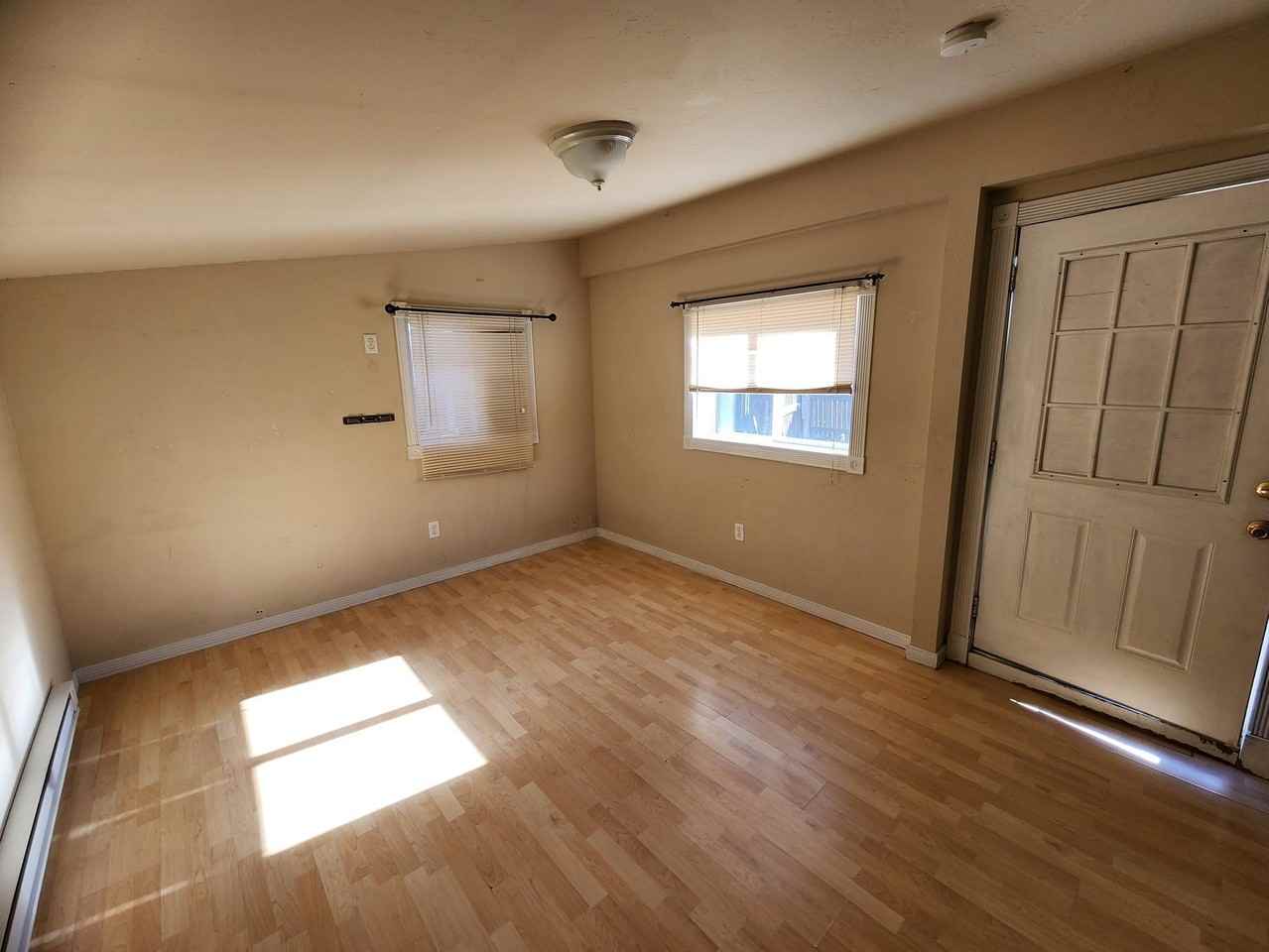 1587 W Nevada Pl Apt B #NA - Photo 3 of 11