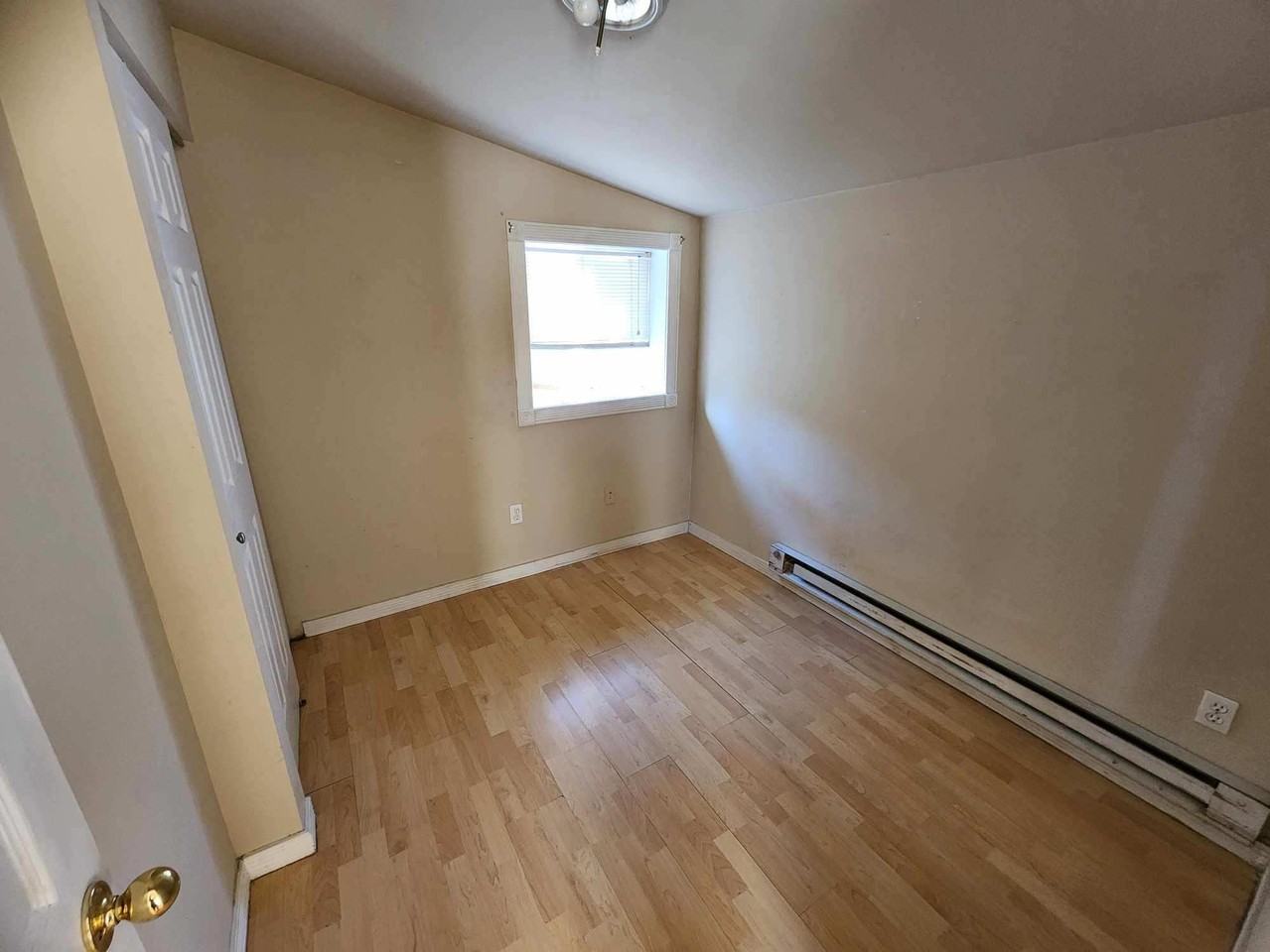 1587 W Nevada Pl Apt B #NA - Photo 6 of 11