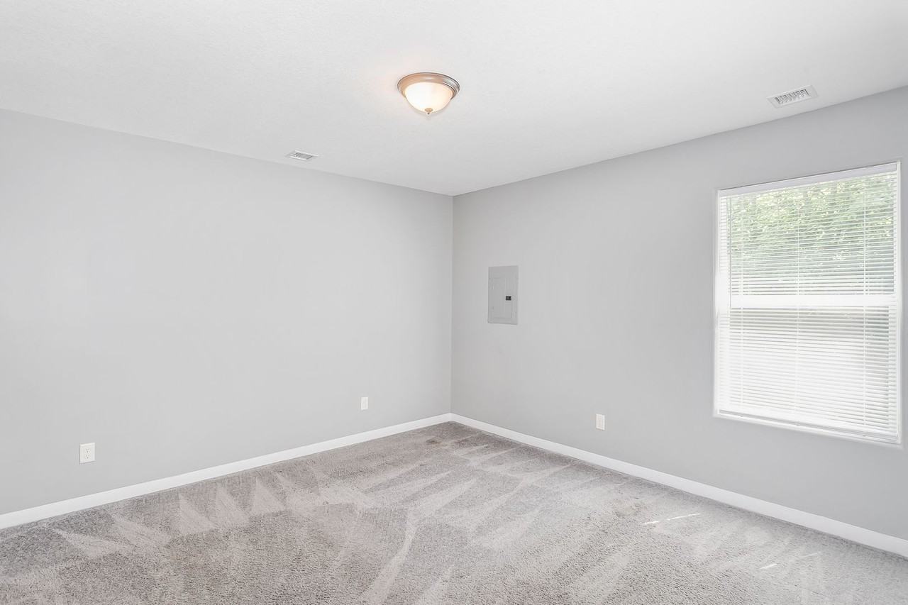 1042 S Vassar St - Photo 7 of 12