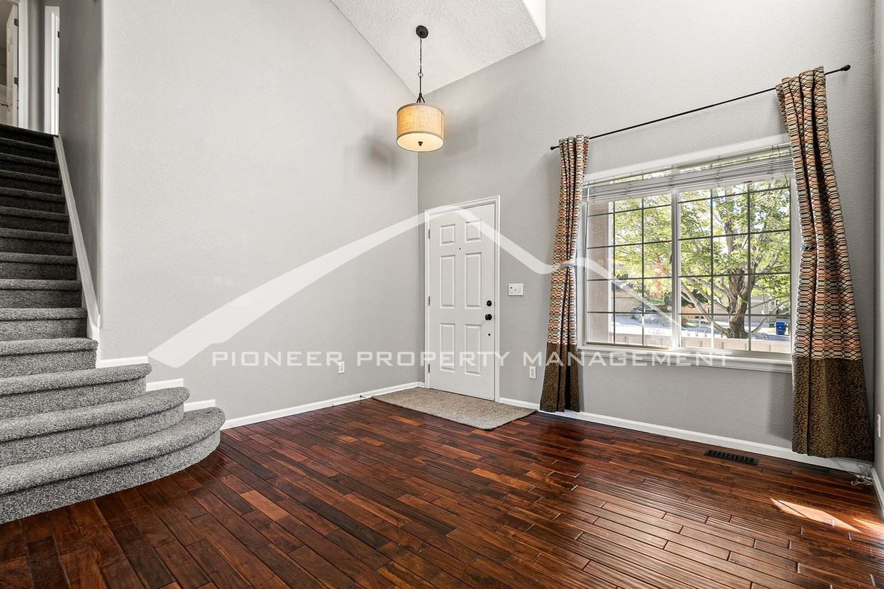 3160 E Yarrow Cir - Photo 2 of 21