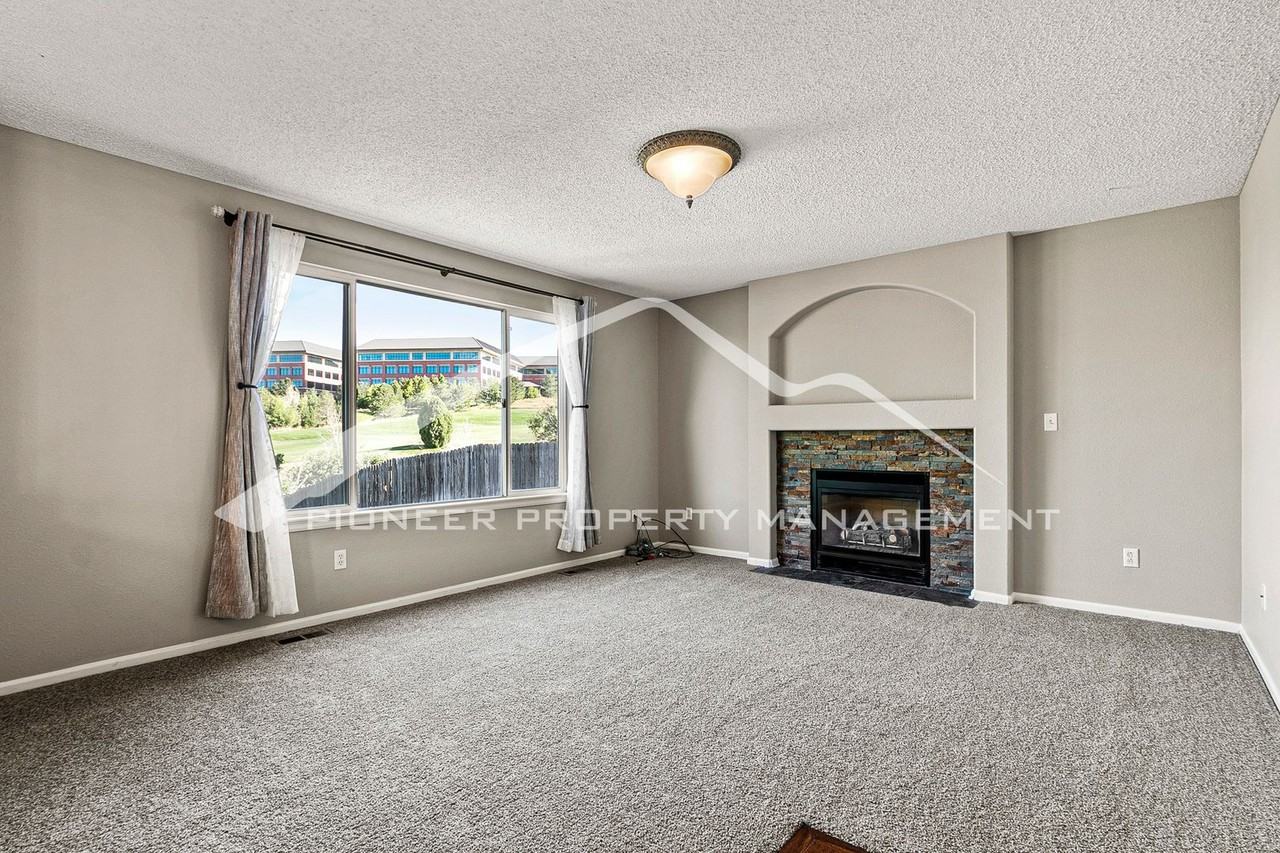 3160 E Yarrow Cir - Photo 5 of 21