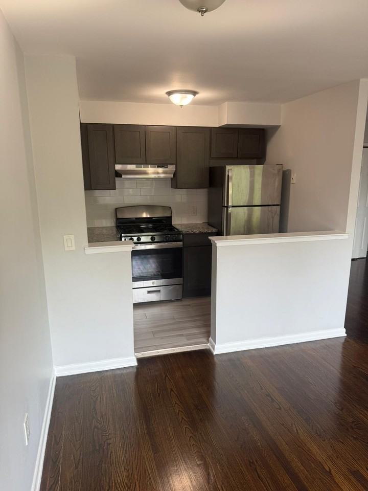 821 Central St #1 - Photo 2 of 5
