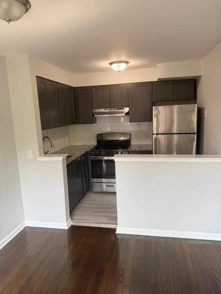 821 Central St #1 - Photo 5 of 5