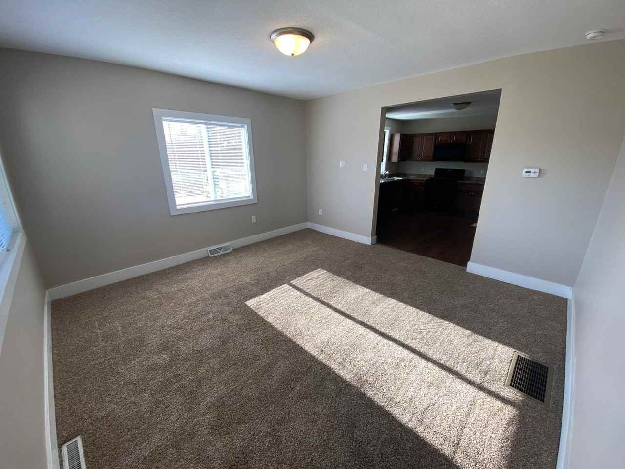 624 Se 12th St - Photo 4 of 28