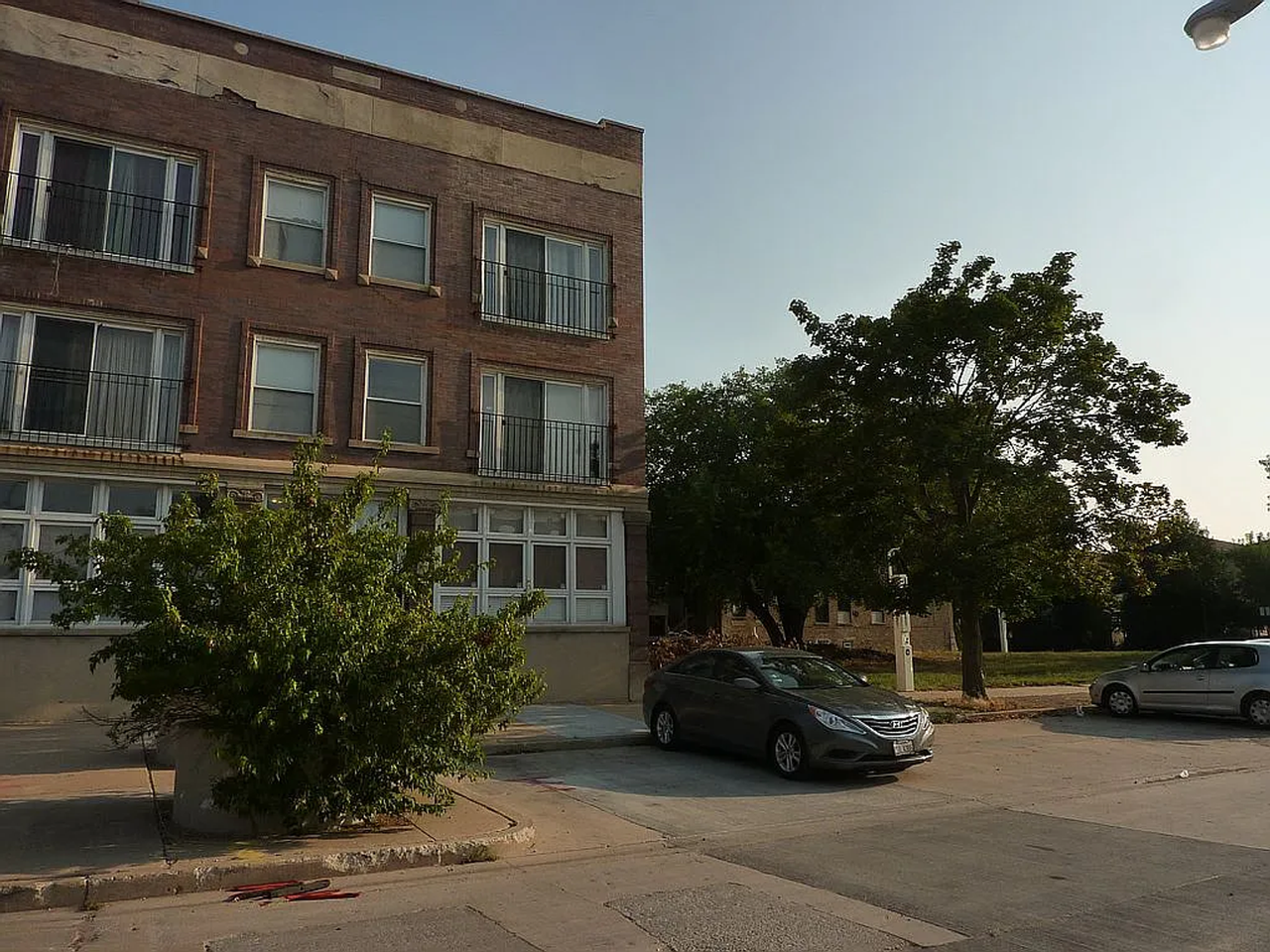 964 E 62nd St #3C - Photo 6 of 9