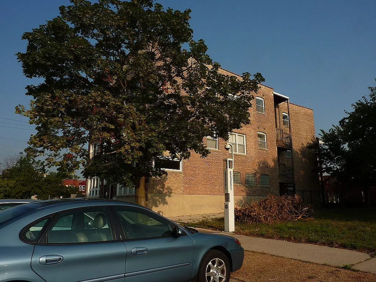 964 E 62nd St #3C - Photo 7 of 9