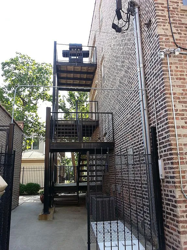 964 E 62nd St #3C - Photo 6 of 11