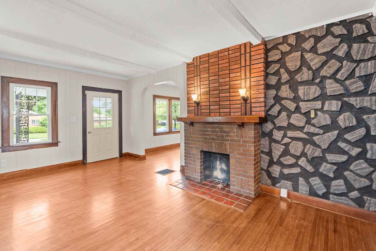 180 Eldred Ave #NA - Photo 3 of 28
