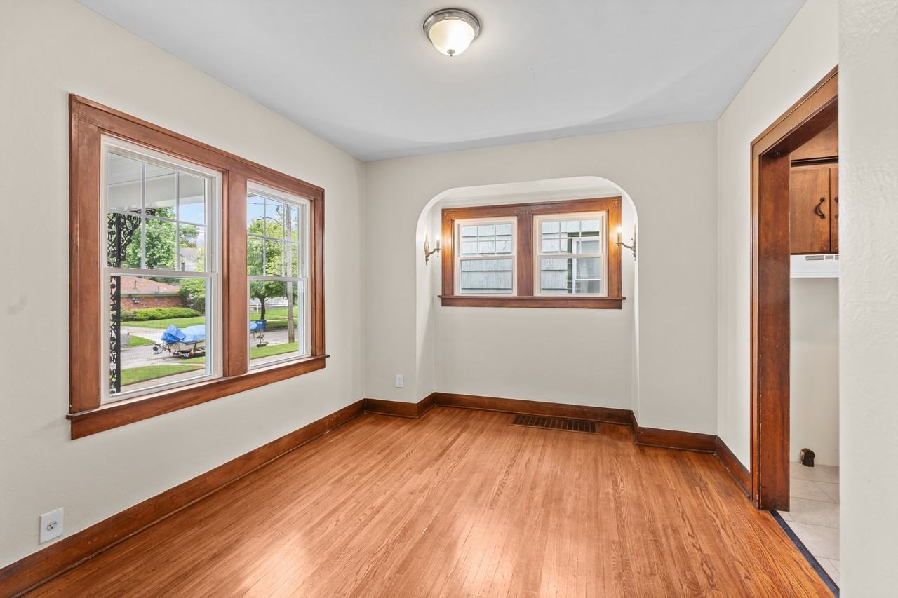 180 Eldred Ave #NA - Photo 5 of 28