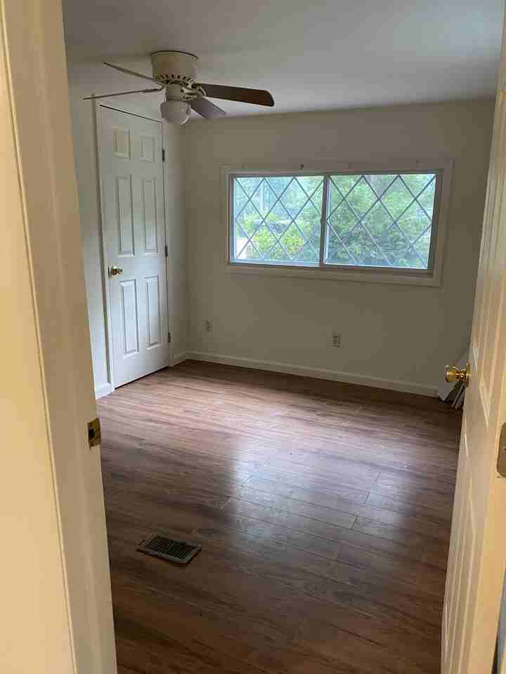 541 Evergreen Rd #NA - Photo 3 of 6