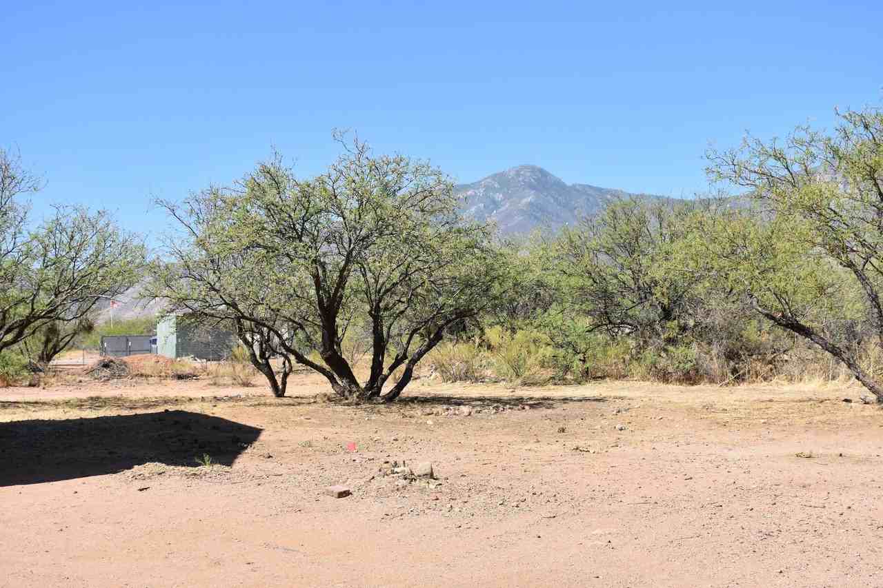 5902 E Calle De La Tierra - Photo 2 of 37