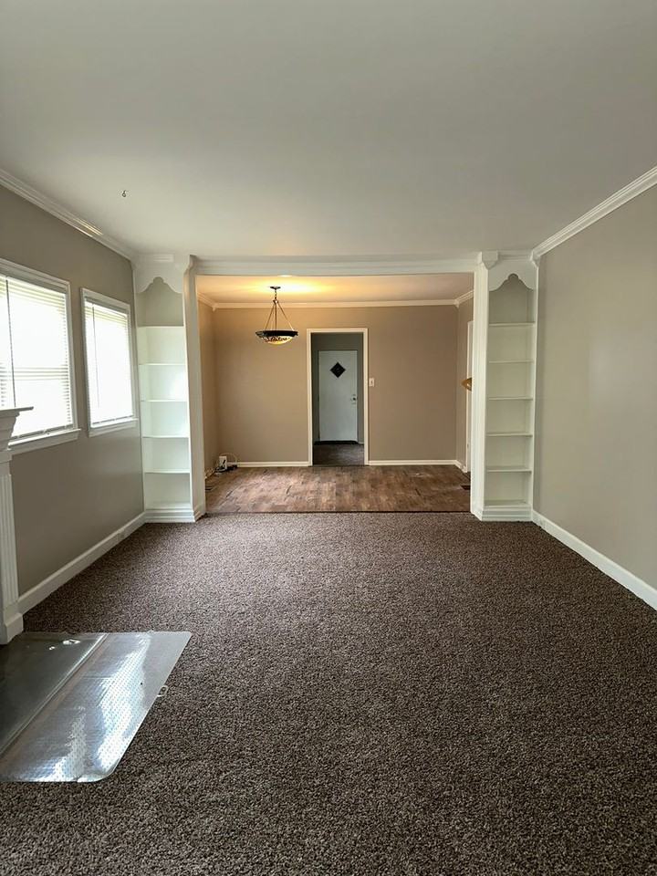 1506 Dunlora Rd - Photo 2 of 24