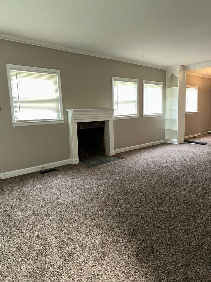 1506 Dunlora Rd - Photo 3 of 24